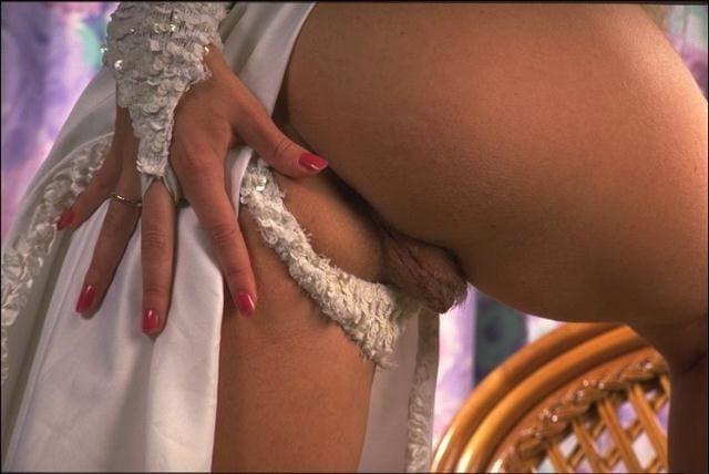 25P Married Pussy #2213 Wedding Ring Swingers