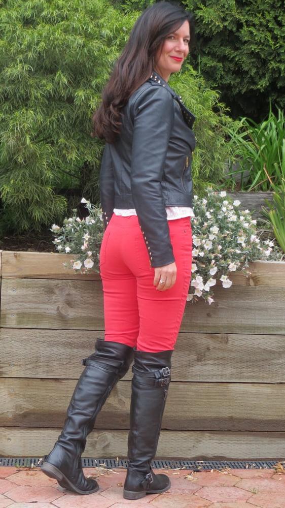 25P Milfs &amp; Gilfs wearing boots no.69