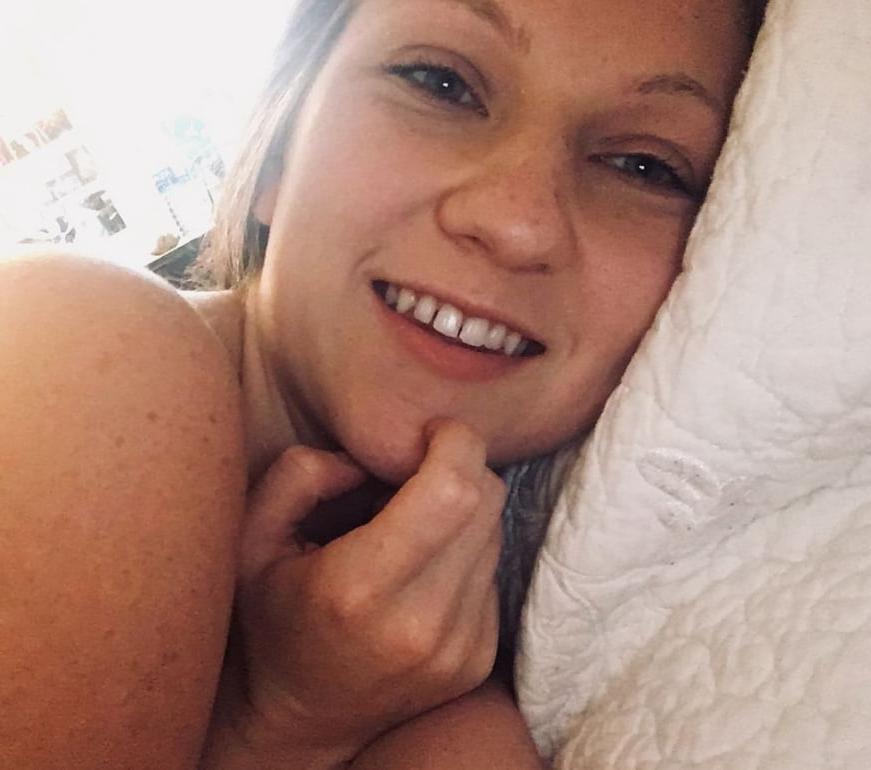25P Hot Slut