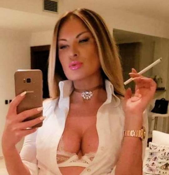 25P The Smoking MILF Collection Vol 58