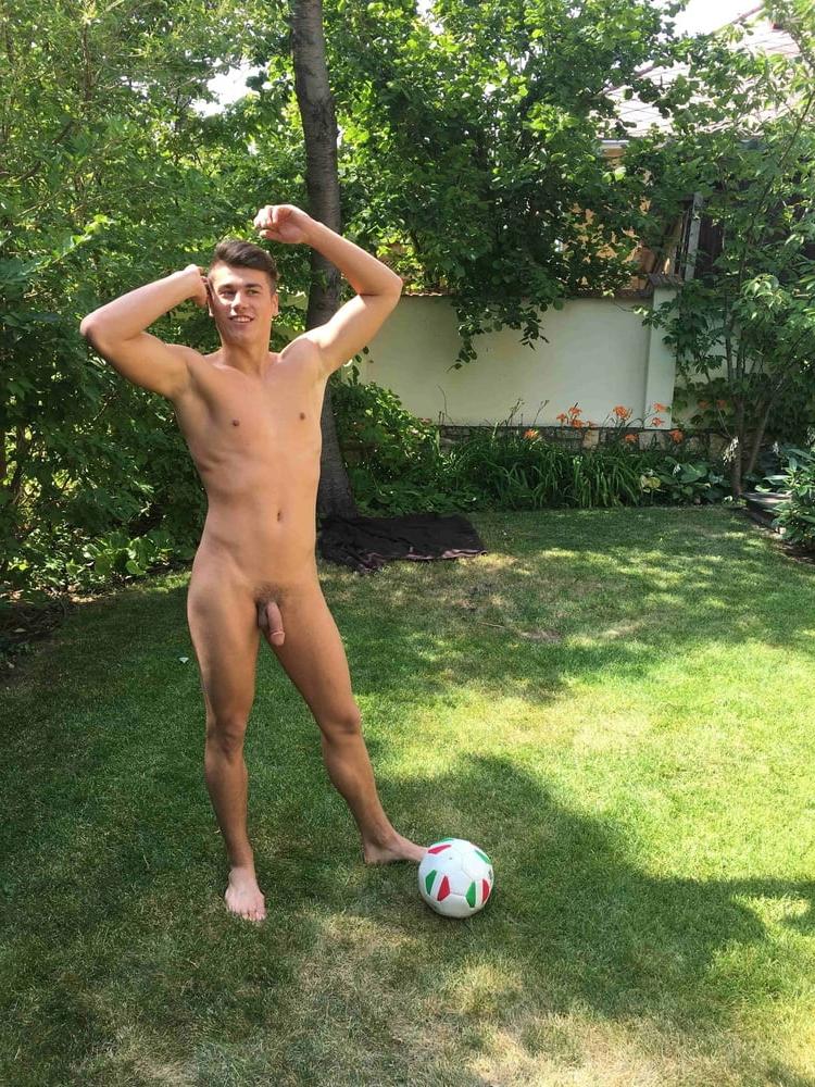 15P Naked sport by Nackedei 021