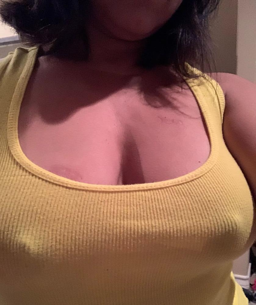 22P Pathetic Cuck's Wife (US)