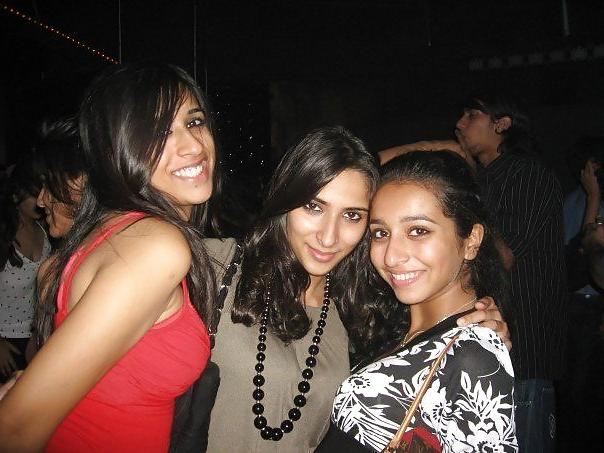19P Beautiful Indian Girls 11-- By Sanjh