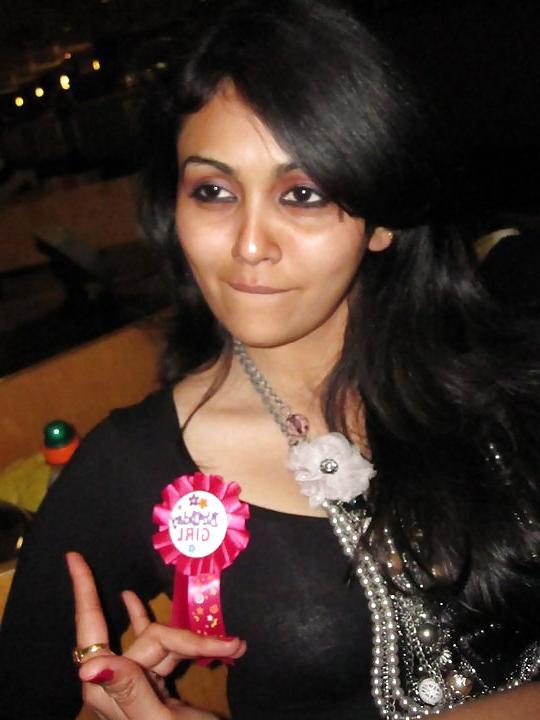 19P Beautiful Indian Girls 11-- By Sanjh