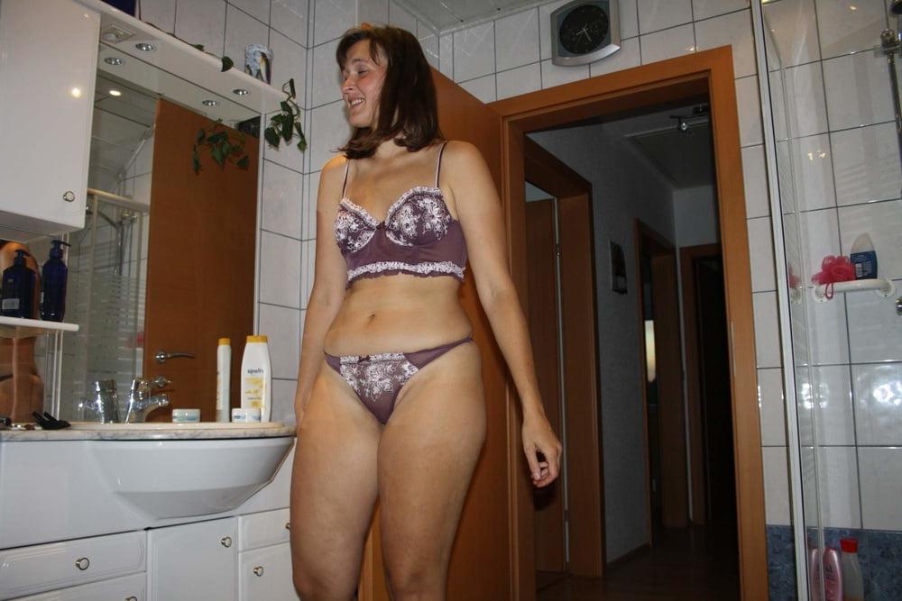 22P German Wife 33