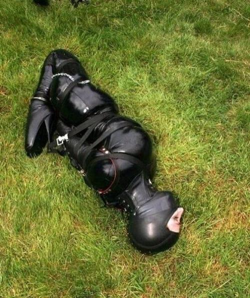 25P Girls in bondage 11