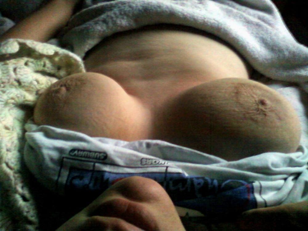 13P Big tit amateur wife (2)