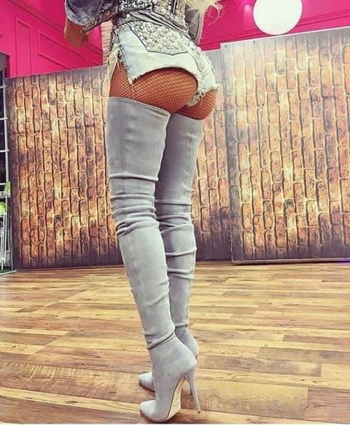 22P Boots for  sister