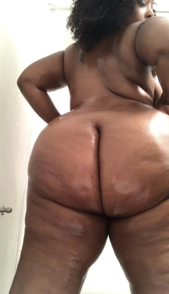 25P Big Tit Amateur #13 (Ebony)