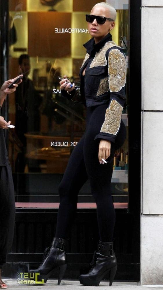 25P Celebs in Plateau Boots 3