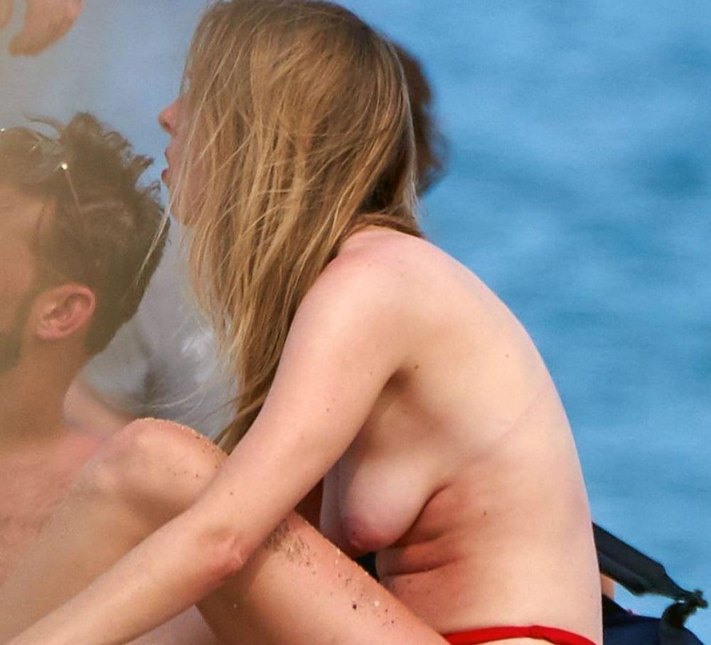 9P Diana Vickers beach topless in Spain june 2019