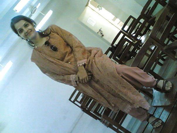 25P Beautiful Indian Girl 23-- By Sanjh