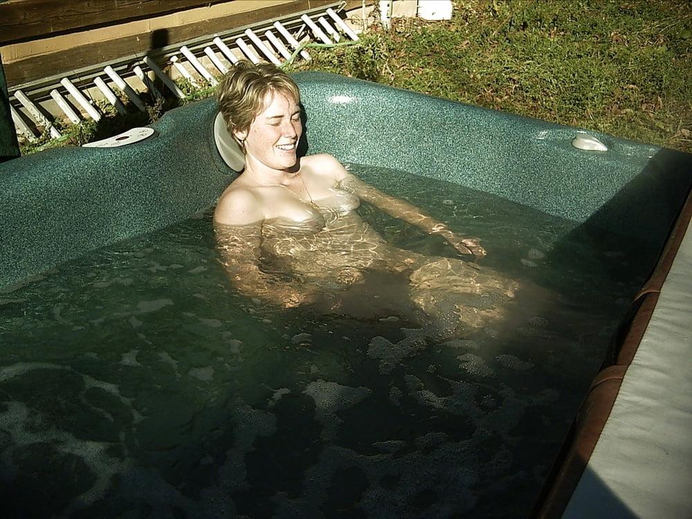 25P Women Need Exposure 904 - Horny Wife Vintage