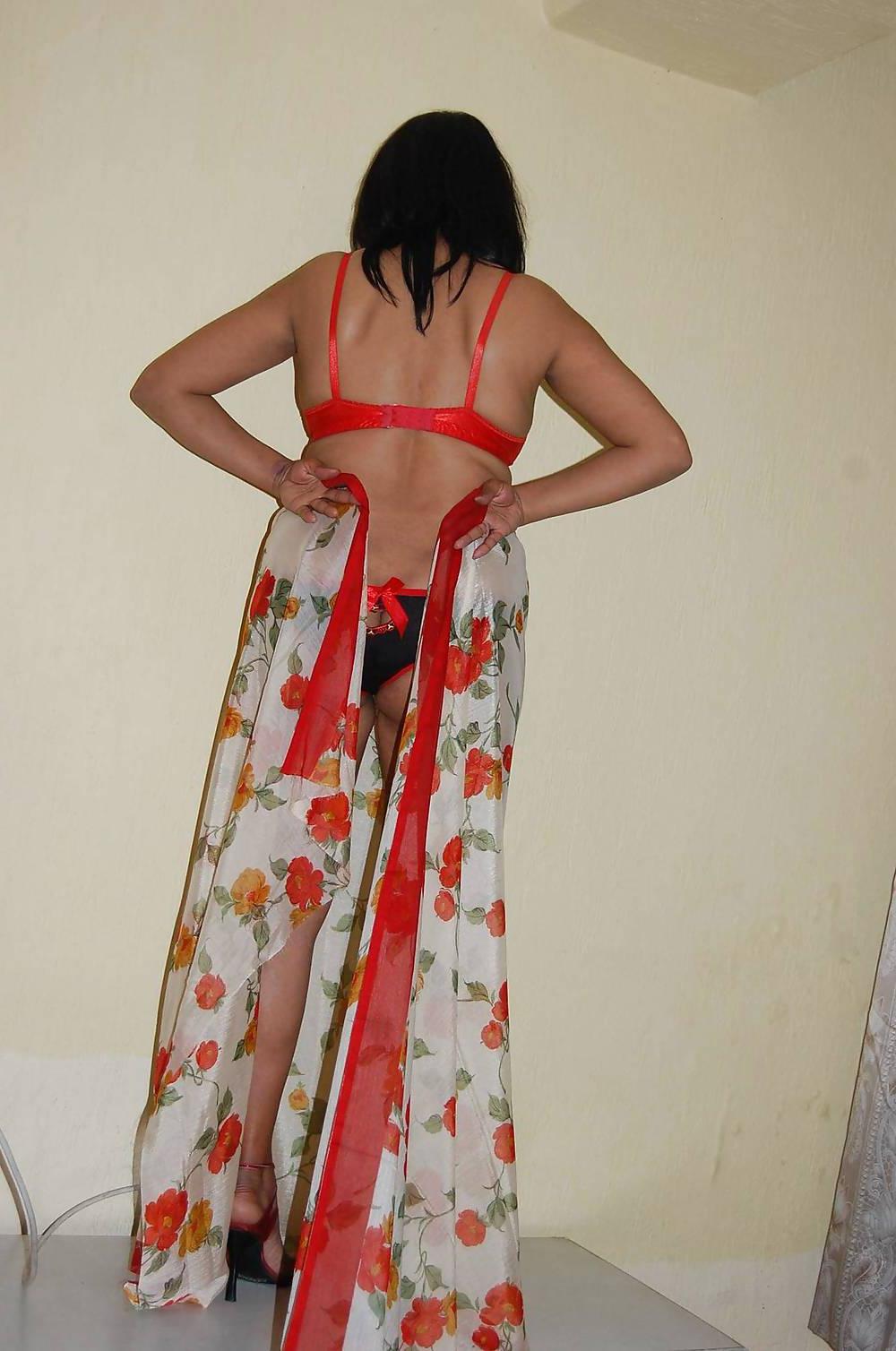 16P Indian wife exposing