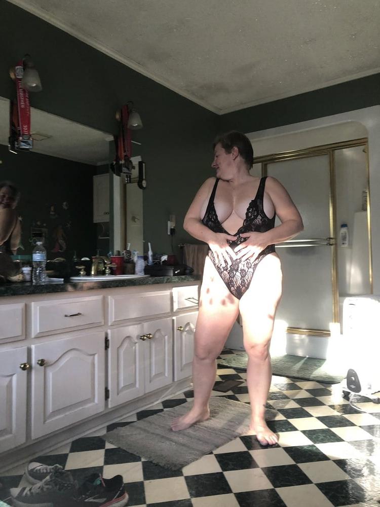25P 26. Georgia wife exposed