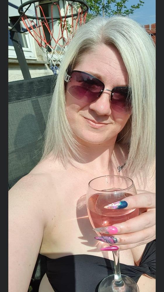 25P Slut central 24