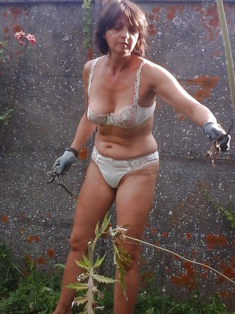 25P Matures in the garden and yard 2