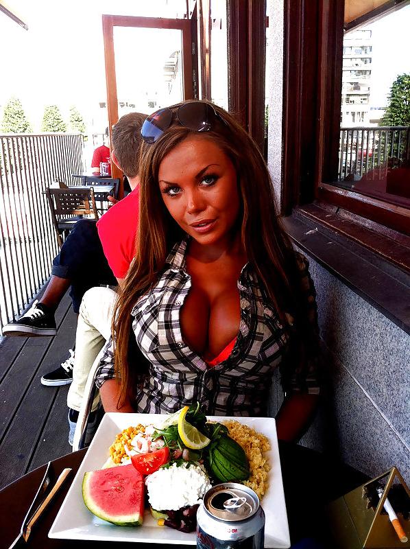 25P Big-Fake Tits Mix