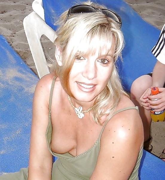 25P Big Boobs Girl Flashing 1