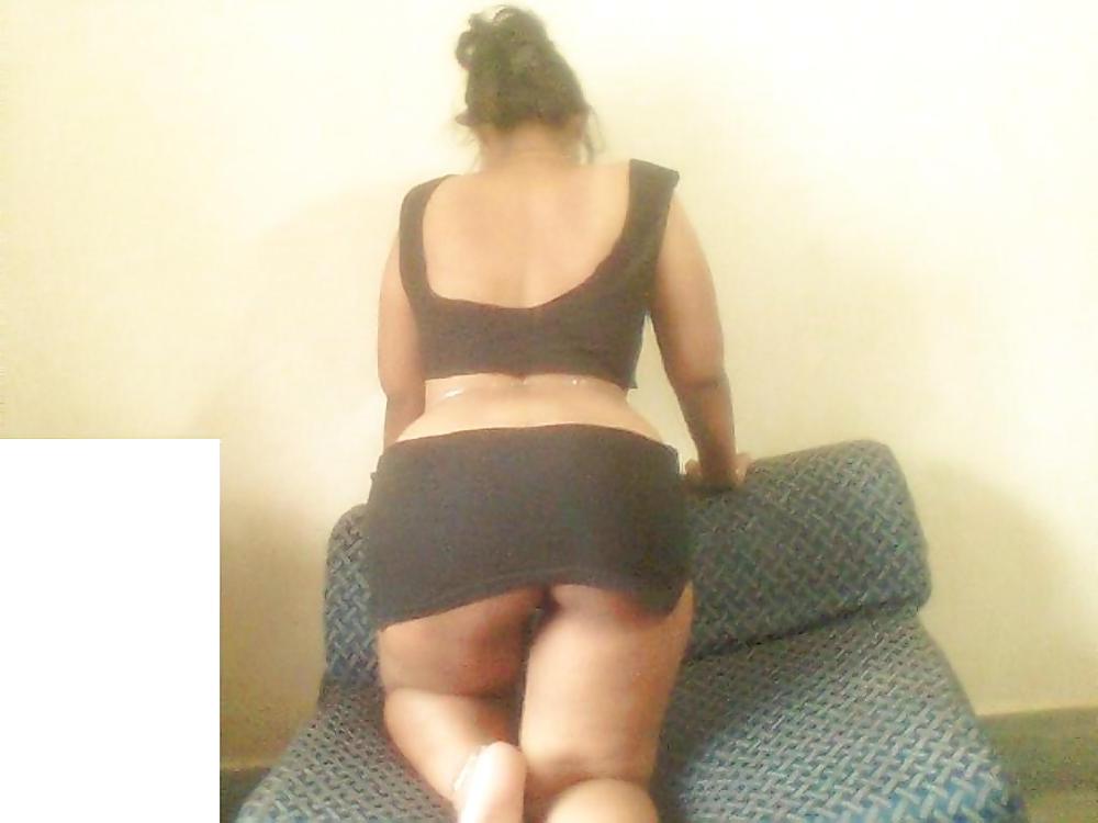 25P Indian Ladies in Bellychain!