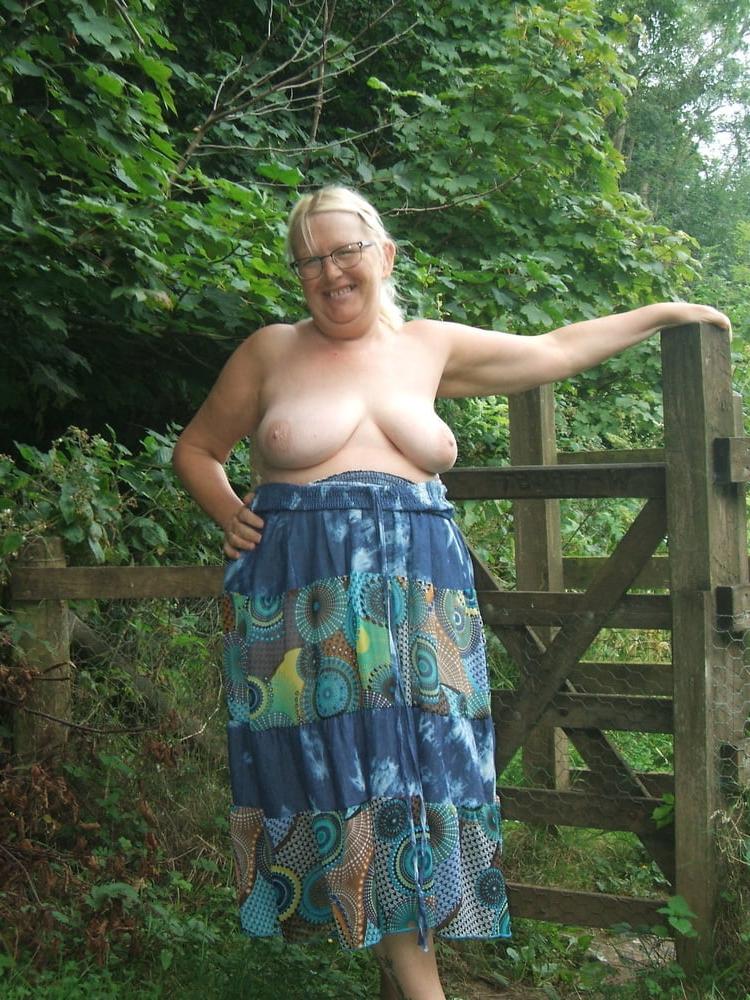 25P Susan C from Kent 38DD milf wife