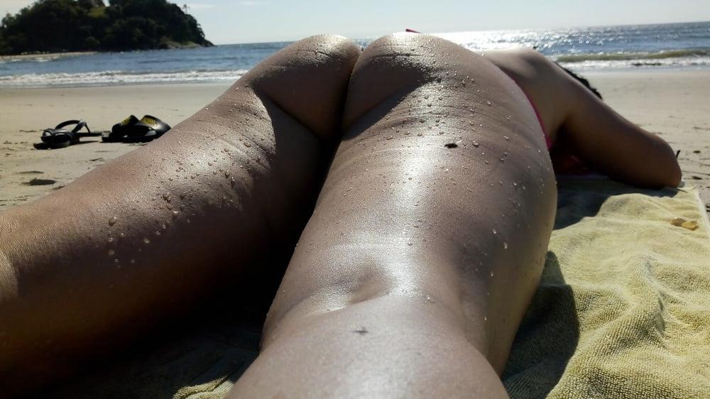 21P Brazilian wife exhibitionist 02.