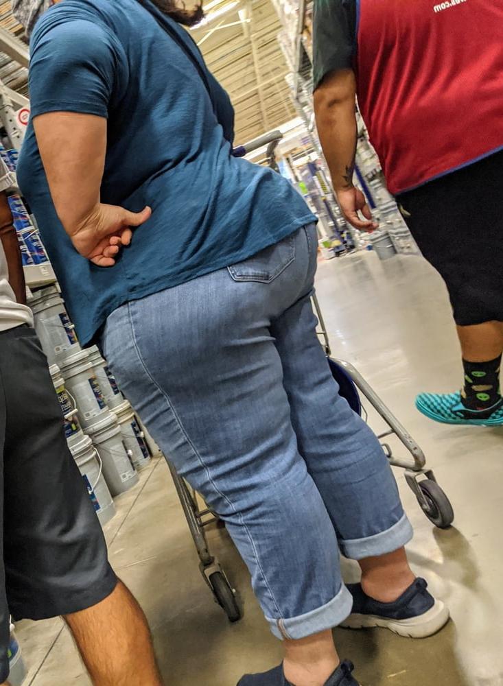 24P Hispanic Mature Wide  Big Ass
