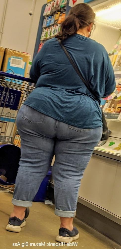24P Hispanic Mature Wide  Big Ass