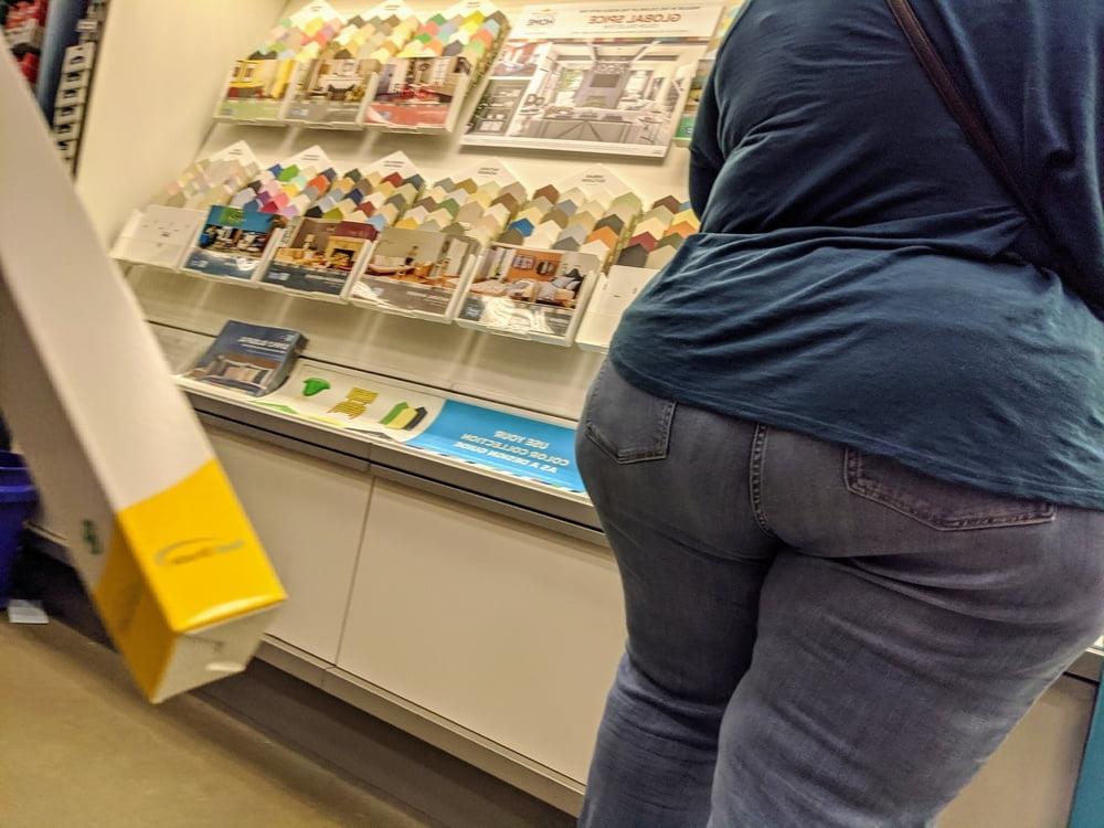 24P Hispanic Mature Wide  Big Ass