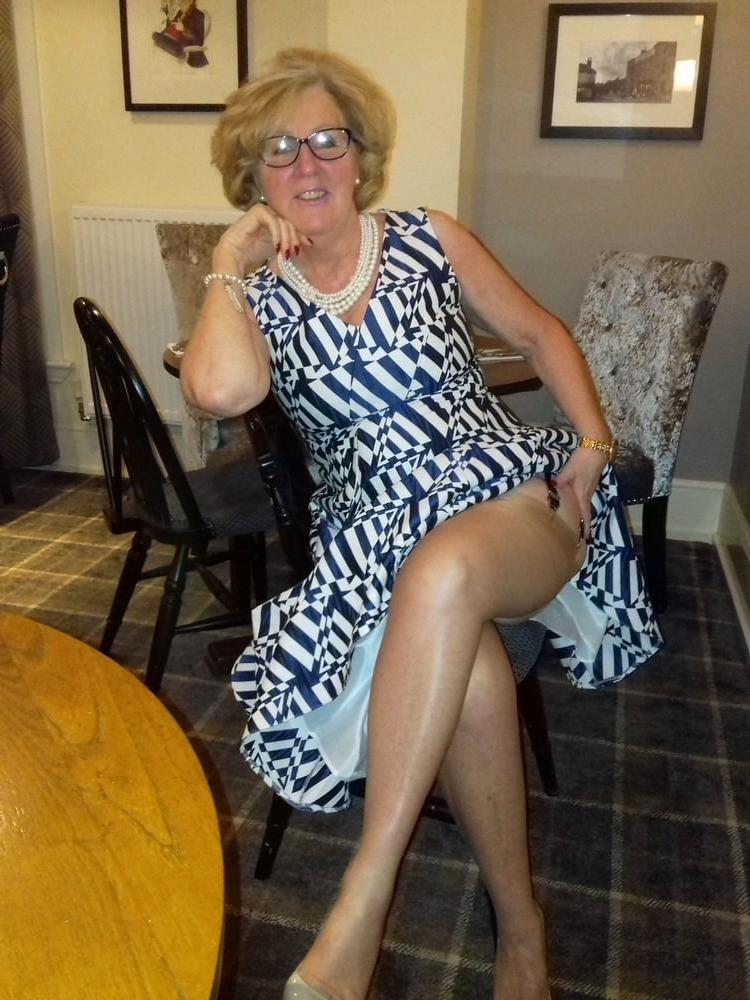 25P 26.UK mature wife exposed by hubby