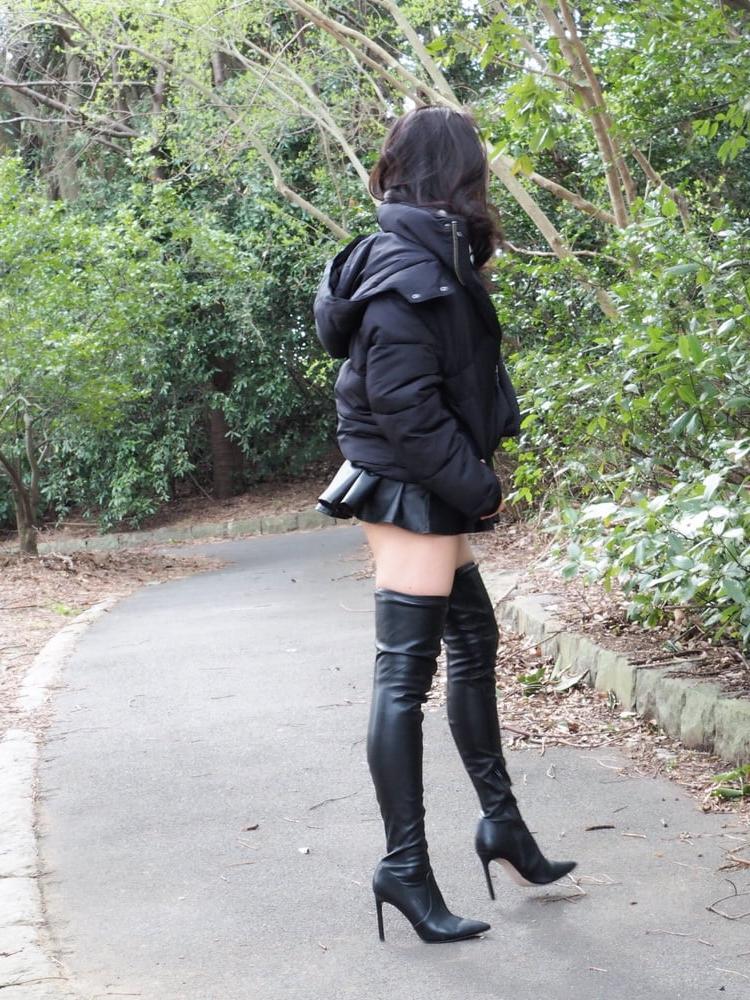 25P Milfs &amp; Gilfs wearing boots no.60