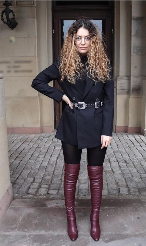 25P Milfs &amp; Gilfs wearing boots no.65