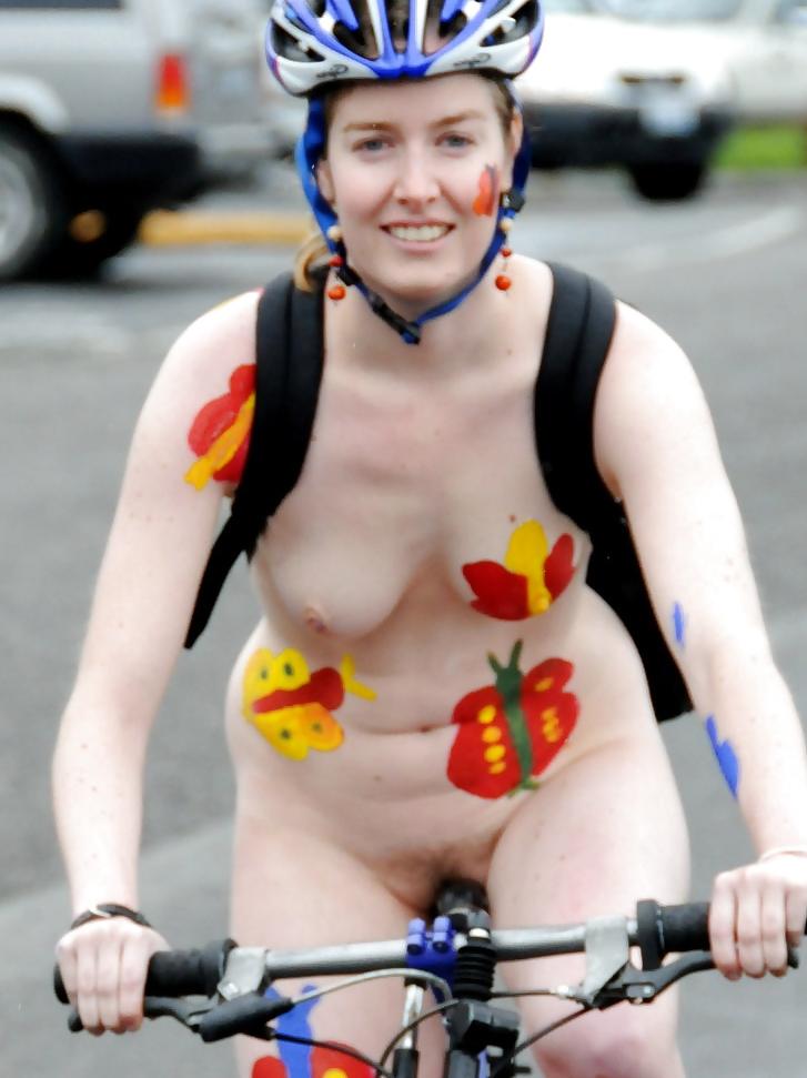 25P Sport Naked Bike #rec Pussy on Bicycle from users Gall5