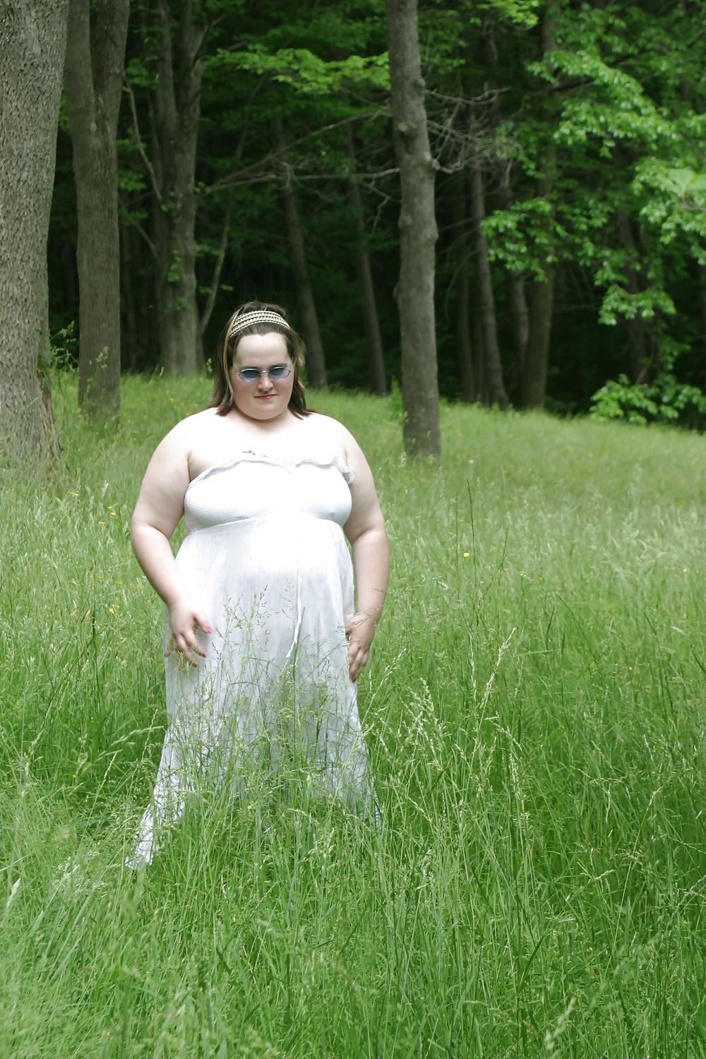 20P Kaylee In tall grass