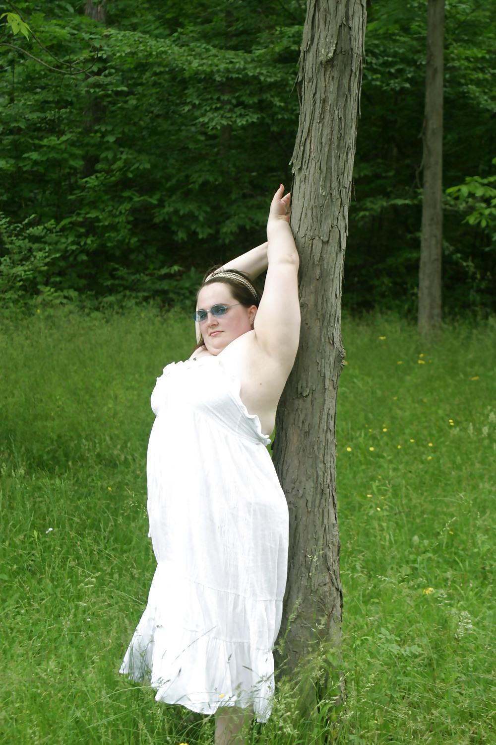 20P Kaylee In tall grass