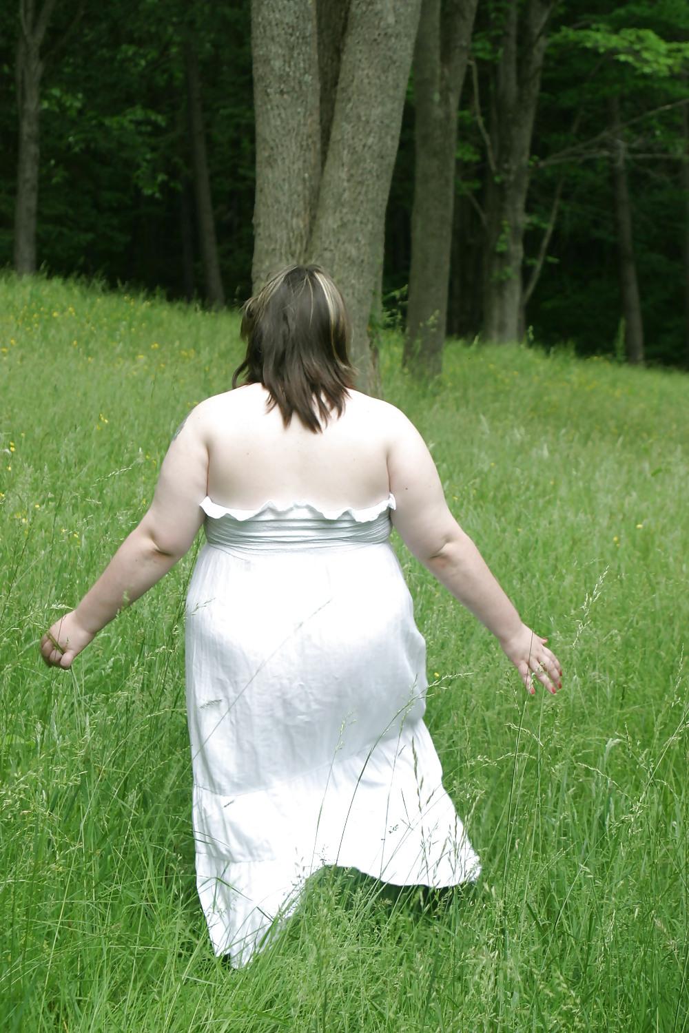 20P Kaylee In tall grass