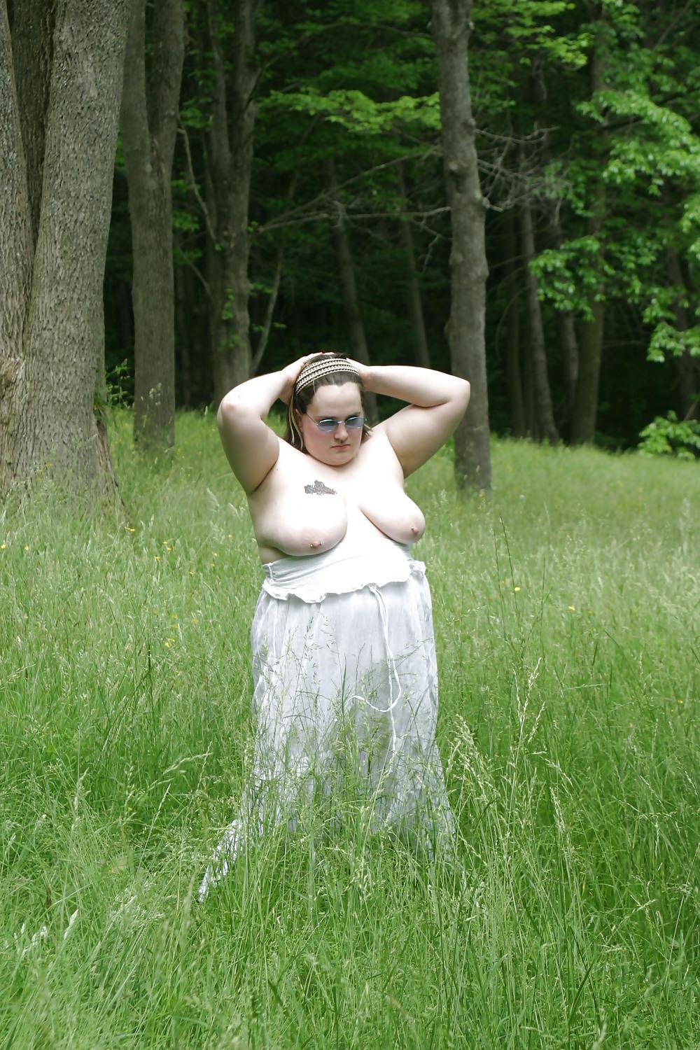 20P Kaylee In tall grass
