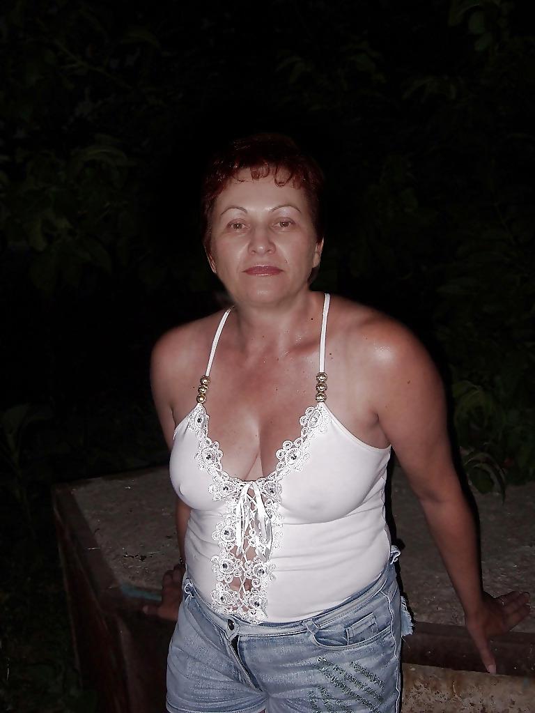 8P Big boob Mature