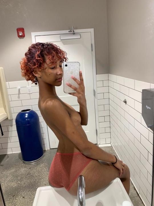25P 19 Yr old Ebony Slut