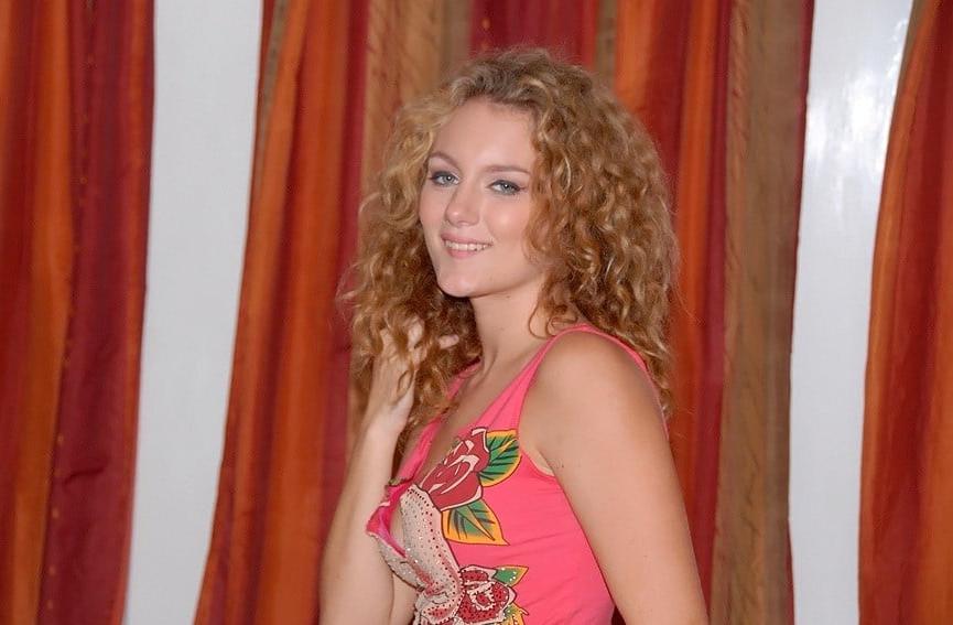 25P Curly Blonde Slut 22