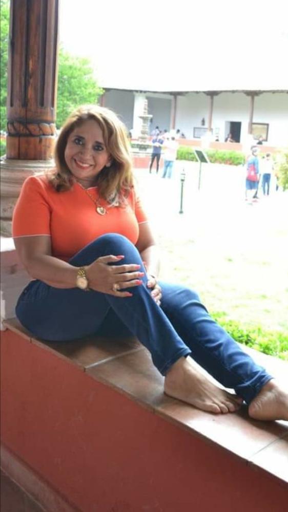 25P Mama de mi amigo culona puta en bikini granny 57yo big ass