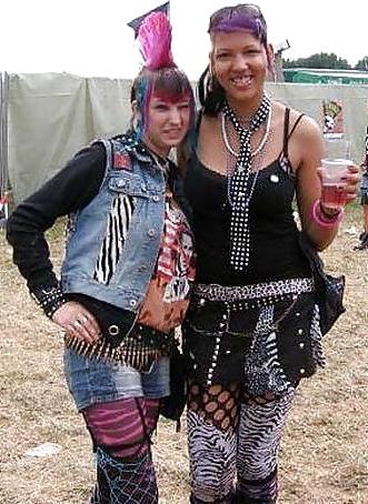 25P Punk Emo Tattoo Pierced Women 3