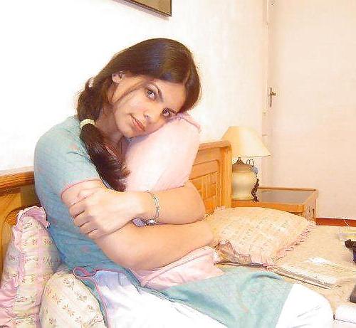 25P Beautiful Indian Girls 10-- By Sanjh