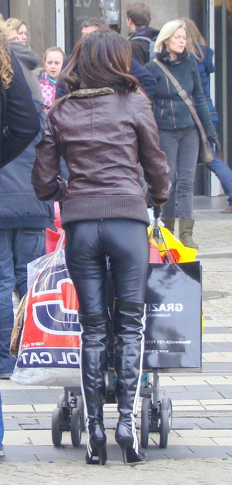 25P Milfs &amp; Gilfs wearing boots no.62