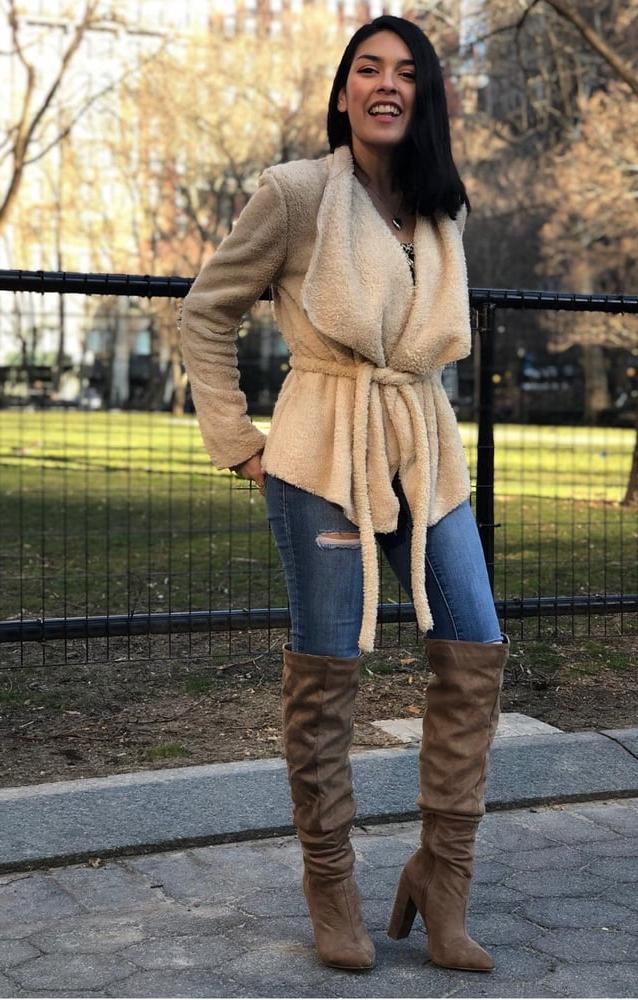 25P Milfs &amp; Gilfs wearing boots no.52