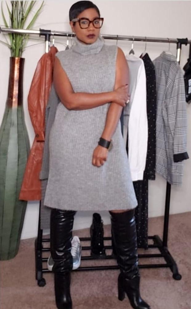 25P Milfs &amp; Gilfs wearing boots no.63