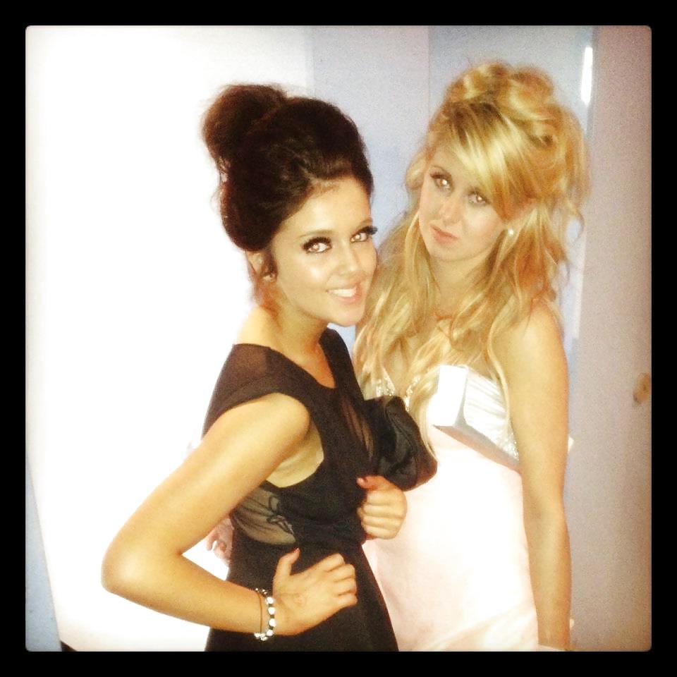25P Hot babes 31