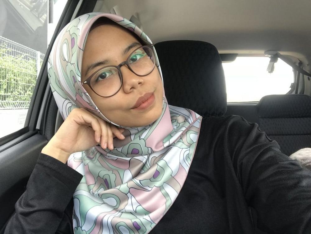 25P Hot Malaysian Girl 7 Alia