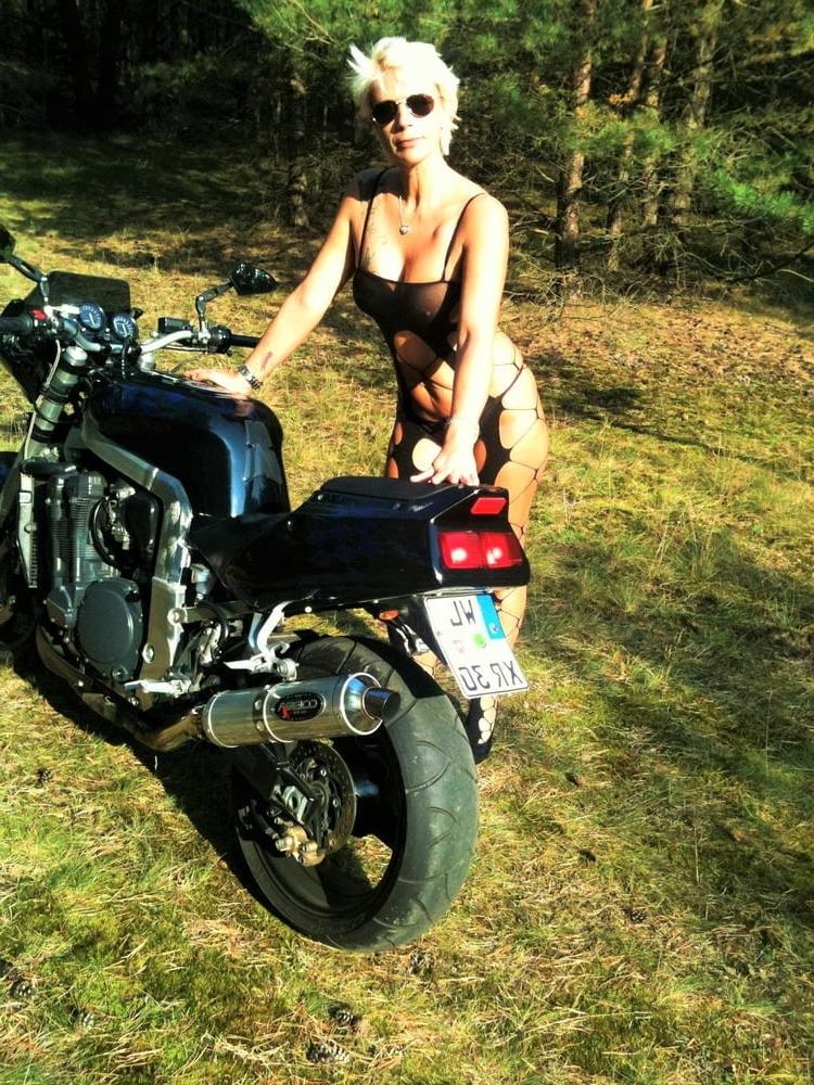 25P German whore