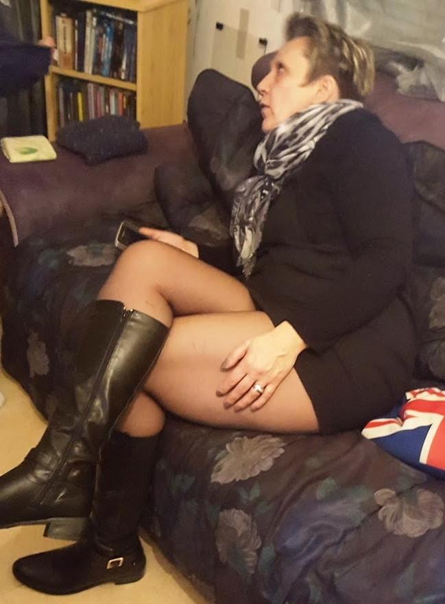 25P Sub slave Pat_76 and wife for exposure